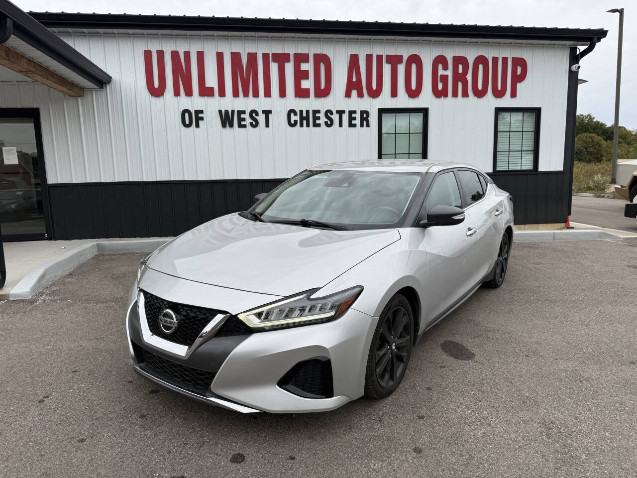 Used 2021 Nissan Maxima 3.5 SV w/ Floor Mat Group FWD image 1