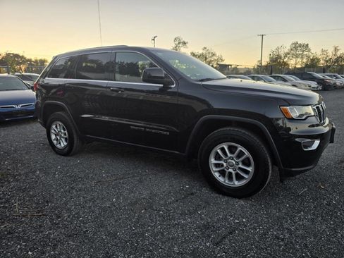 Used 2018 Jeep Grand Cherokee Laredo image 11