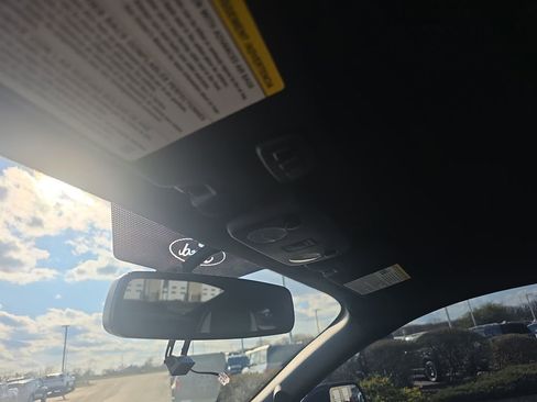 Used 2022 Ford Mustang Shelby GT500 w/ Technology Package image 38