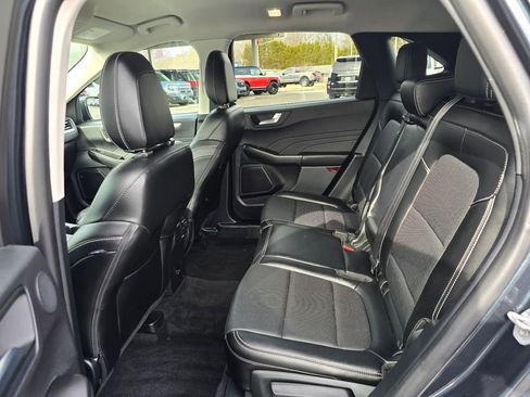 Used 2022 Ford Escape SEL w/ Technology Package image 11