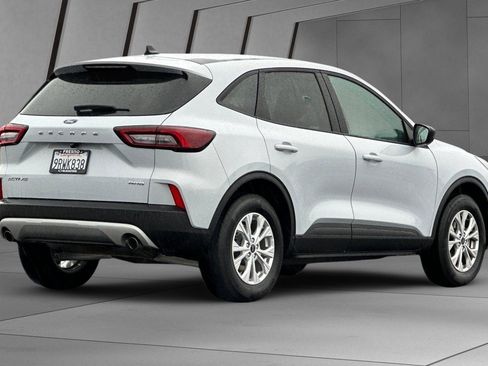 Used 2025 Ford Escape Active image 4