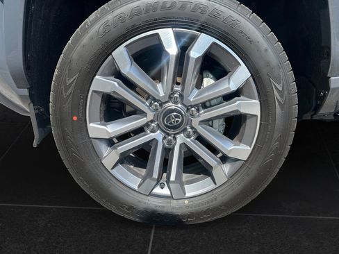 Used 2026 Toyota 4Runner Limited AWD/4WD image 9