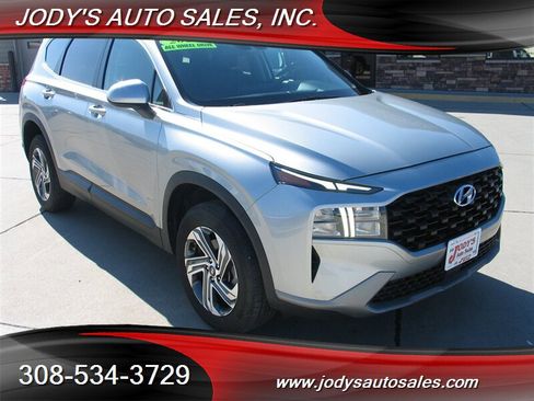 Used 2023 Hyundai Santa Fe SE image 1