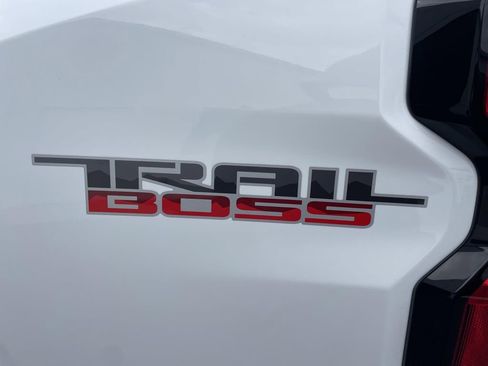 Certified 2025 Chevrolet Colorado Trail Boss image 11