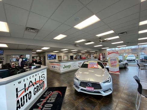 Used 2017 Tesla Model S 90D image 37