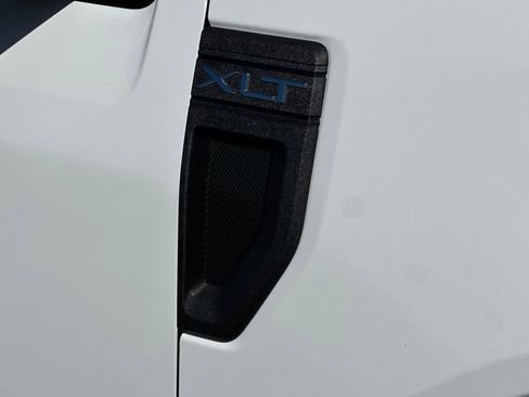 New 2026 Ford Maverick XLT image 24