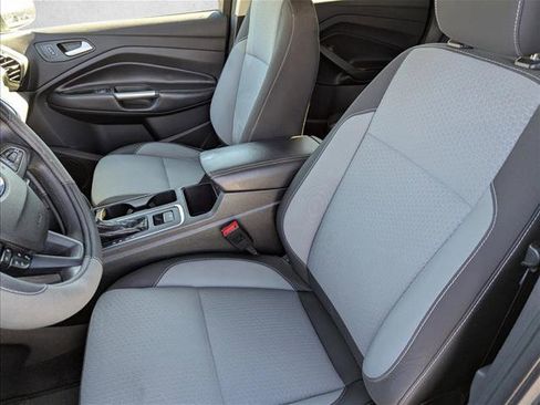 Used 2019 Ford Escape SE image 17