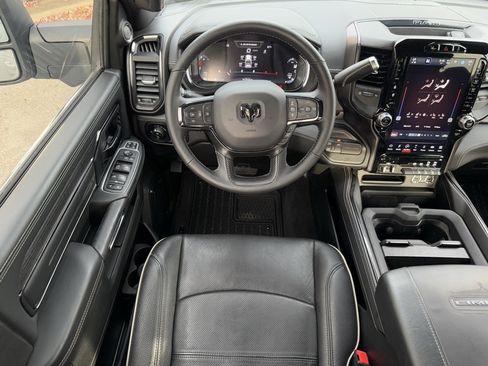 Used 2024 RAM 2500 Limited image 30