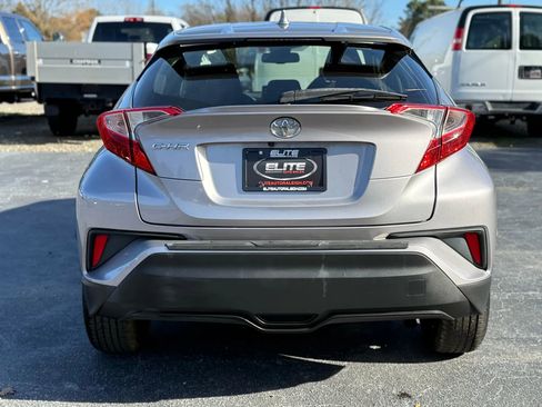 Used 2019 Toyota C-HR LE image 5