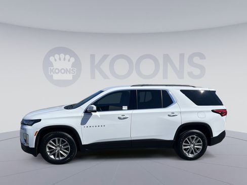 Used 2023 Chevrolet Traverse LT w/ LPO, Floor Liner Package AWD/4WD image 2