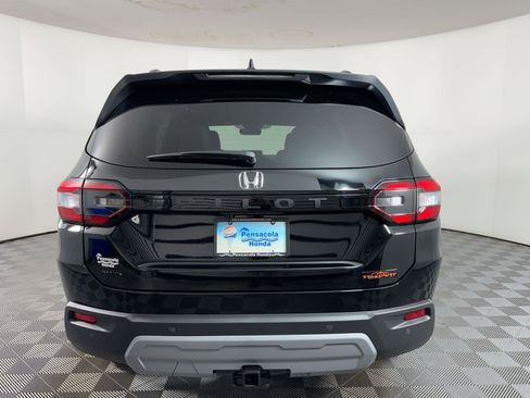 New 2025 Honda Pilot TrailSport image 10