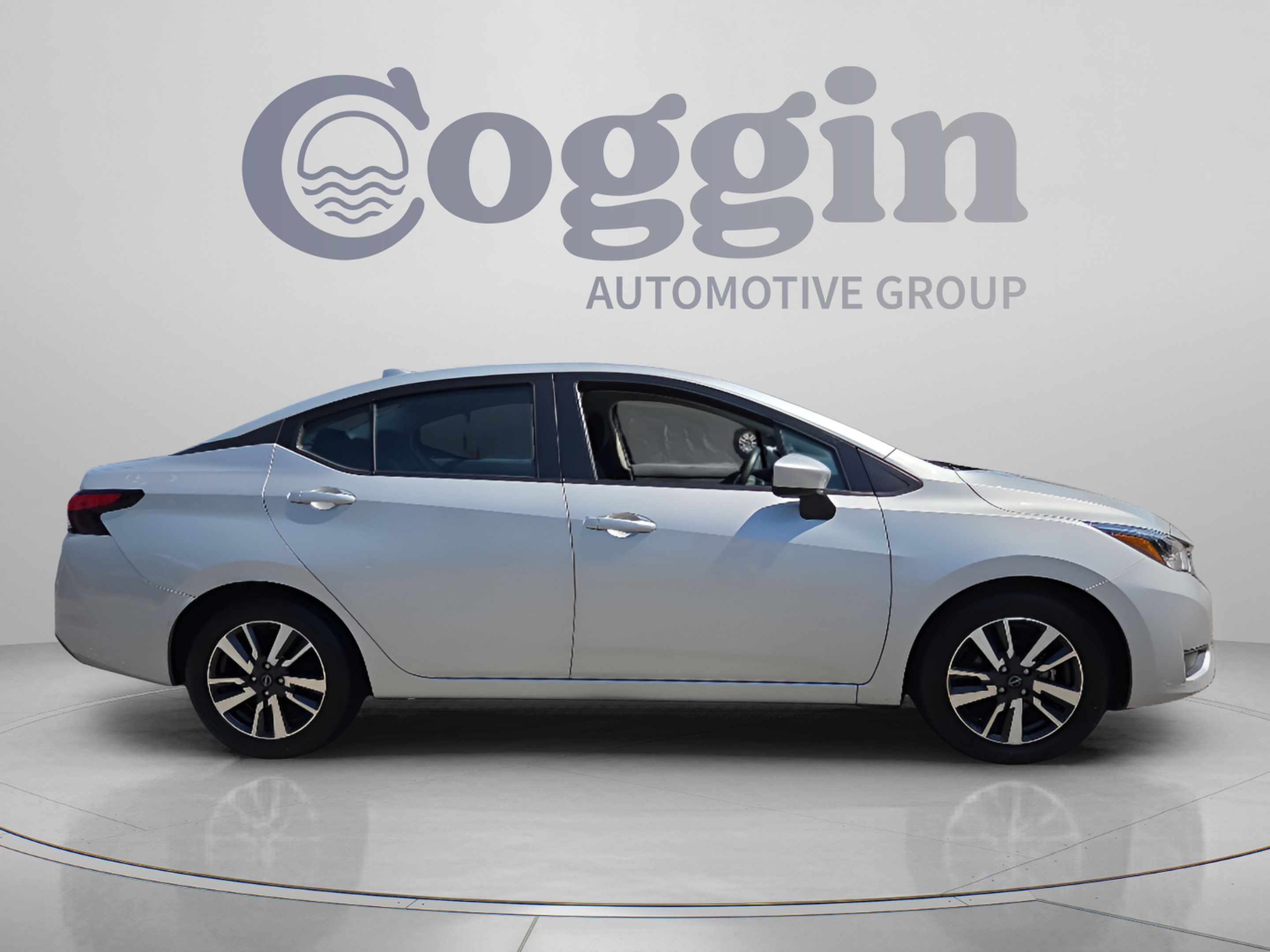 Used 2025 Nissan Versa SV FWD image 6