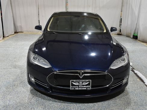 Used 2013 Tesla Model S Performance image 2