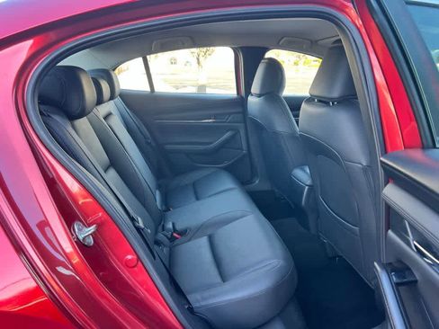 Used 2019 MAZDA MAZDA3 Sedan w/ Preferred Package image 18