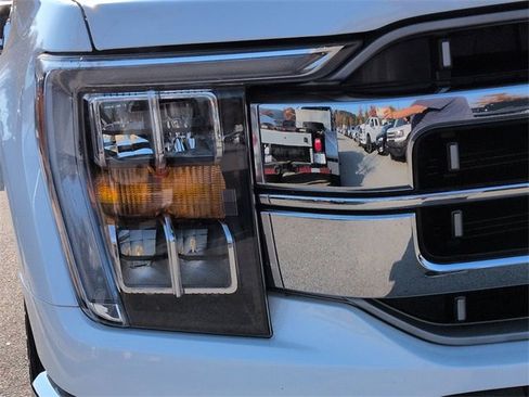 Used 2022 Ford F150 Lariat w/ Max Trailer Tow Package image 9