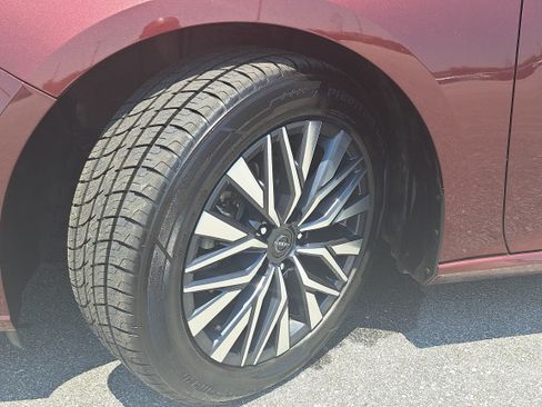 Used 2025 Nissan Altima 2.5 SV FWD image 29