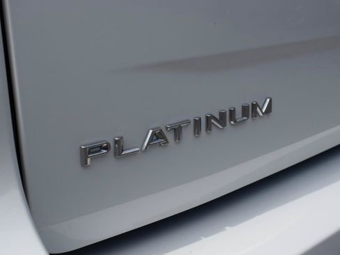 Used 2025 Ford Expedition Platinum w/ Driver's Package AWD/4WD image 12