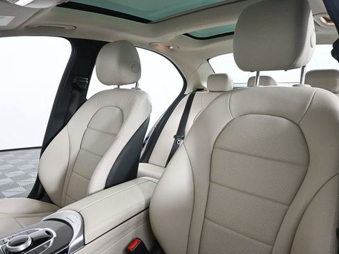 Used 2019 Mercedes-Benz C 300 Sedan image 5
