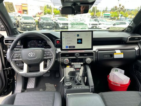 New 2026 Toyota 4Runner TRD Off-Road Premium AWD/4WD image 22