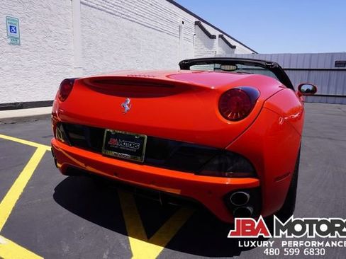 Used 2014 Ferrari California RWD image 24