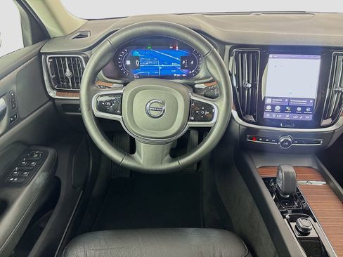 Used 2025 Volvo V60 B5 Cross Country Plus AWD/4WD image 23