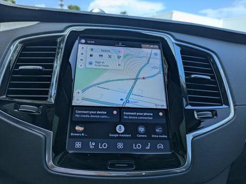 Certified 2023 Volvo XC90 B6 Ultimate w/ Protection Package Premier AWD/4WD image 30
