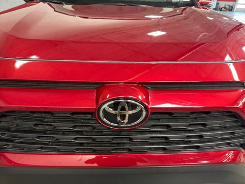 Certified 2025 Toyota RAV4 XLE w/ Convenience Package AWD/4WD image 23