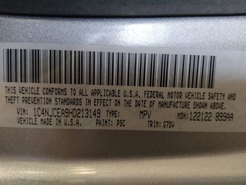 Used 2017 Jeep Compass Latitude image 33