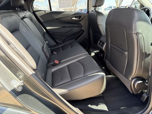 Used 2021 Chevrolet Equinox Premier image 16