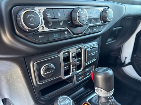 Used 2021 Jeep Wrangler Unlimited Sahara w/ Cold Weather Group image 11