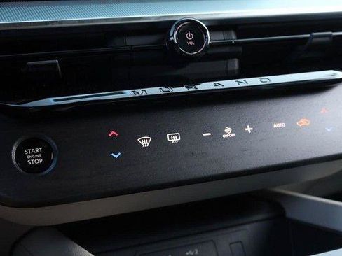 Used 2025 Nissan Murano SL AWD/4WD image 17