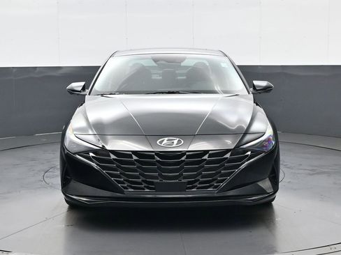Certified 2023 Hyundai Elantra Limited image 2