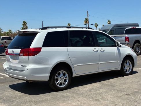 Used 2005 Toyota Sienna XLE Limited AWD/4WD image 9