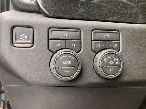 Used 2026 Chevrolet Silverado 3500 LT AWD/4WD image 19