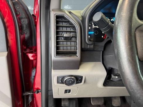 Used 2017 Ford F150 XLT w/ Equipment Group 302A Luxury RWD image 29