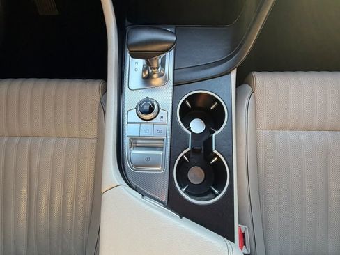 Used 2022 Genesis G70 3.3T RWD image 18