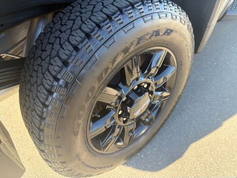 Used 2026 GMC Sierra 2500 AT4 AWD/4WD image 19