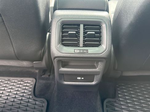 Used 2022 Volkswagen Taos SEL AWD/4WD image 36