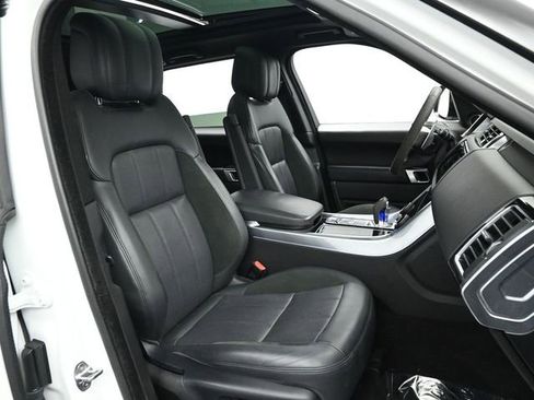 Used 2020 Land Rover Range Rover Sport HST image 24
