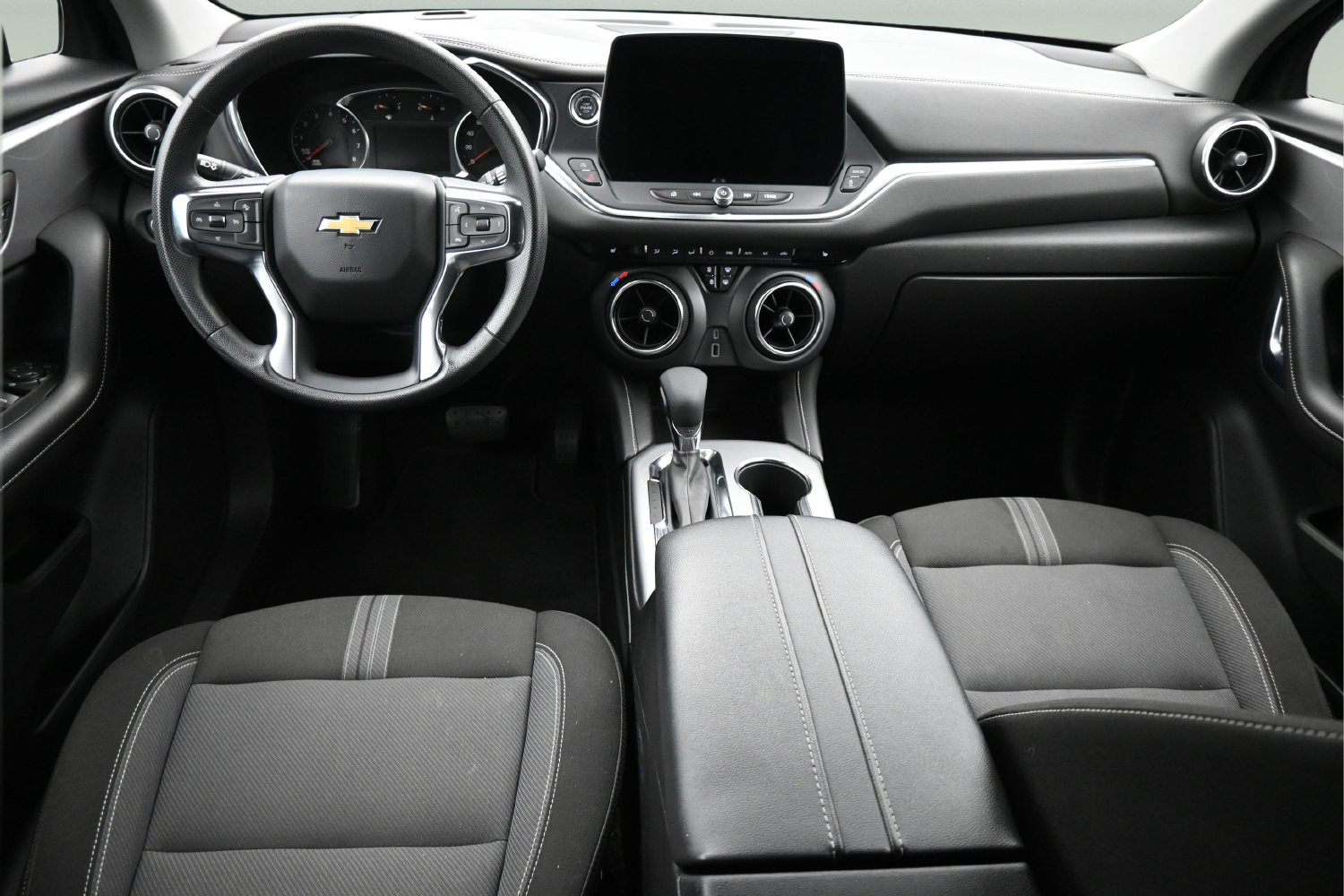 Used 2025 Chevrolet Blazer LT FWD image 12