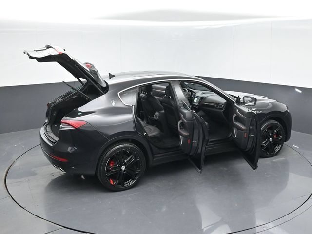 Used 2023 Maserati Levante GT AWD/4WD image 60