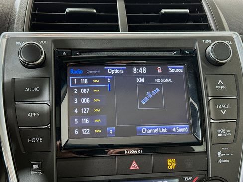 Used 2017 Toyota Camry XLE image 14