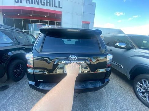 Used 2017 Toyota 4Runner SR5 Premium RWD image 8