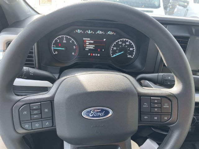 New 2026 Ford F550 4x4 Regular Cab Super Duty image 11