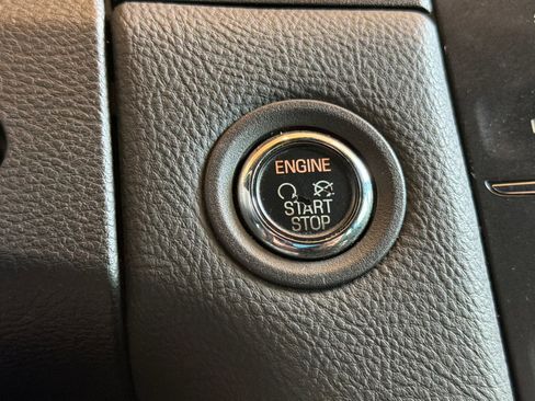 Used 2015 Ford Taurus SEL w/ Equipment Group 201A FWD image 23