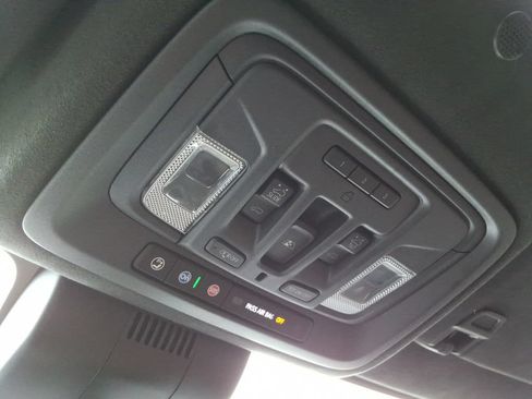 Used 2025 GMC Sierra 3500 Denali Ultimate AWD/4WD image 39