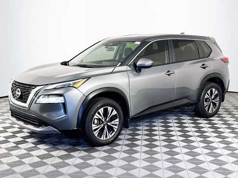 Used 2023 Nissan Rogue SV FWD image 4