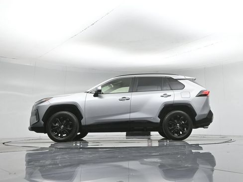 Used 2025 Toyota RAV4 SE AWD/4WD image 7