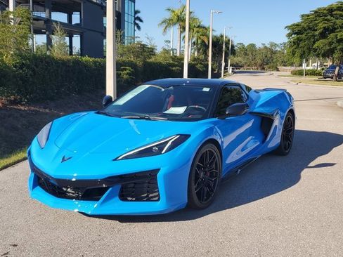 Used 2024 Chevrolet Corvette Z06 image 3