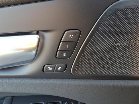 New 2026 Volvo XC60 B5 Ultra w/ Protection Package Premier image 14